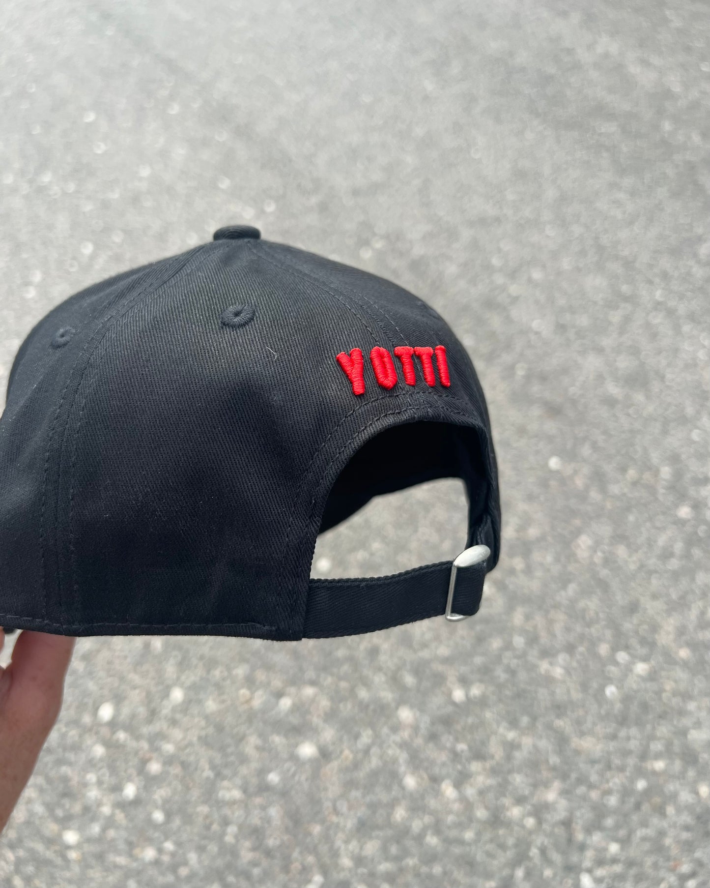 Yotti Full Material - Black / Red - 1 of 1