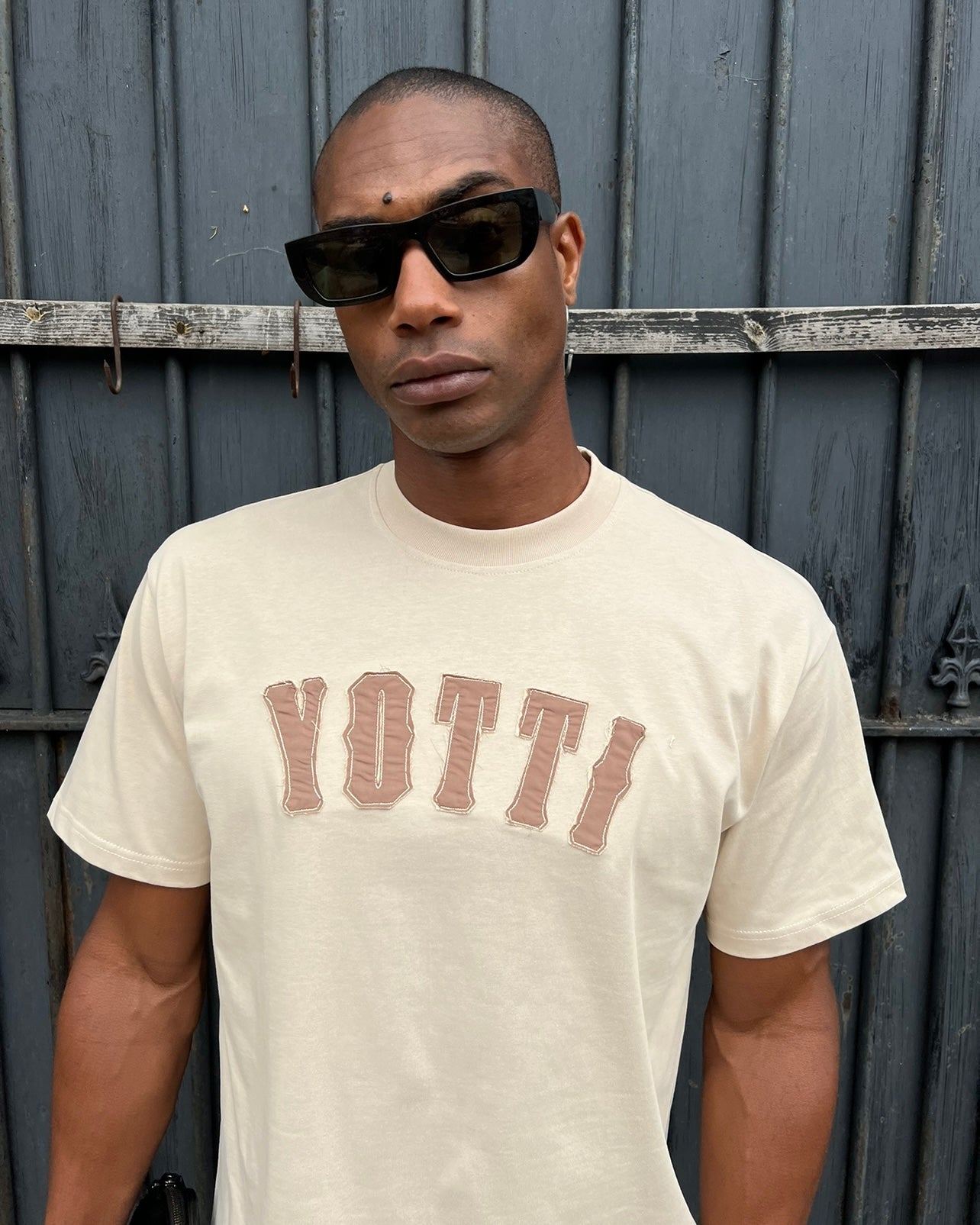 Appliqué - T Shirt / Mocha